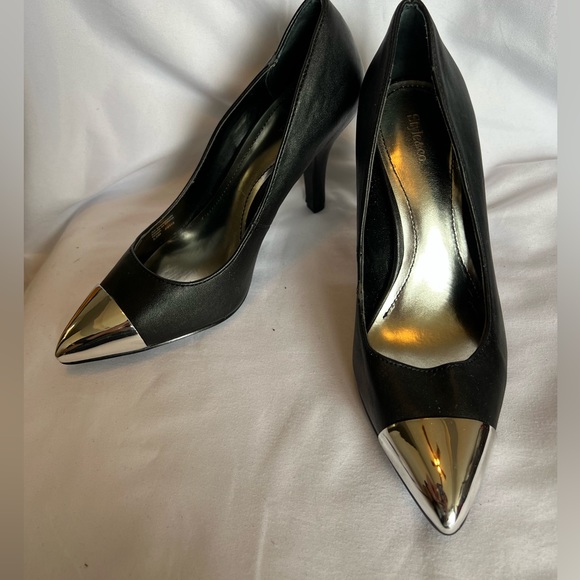 Women’s Black Leather Heels with Silver Pointed Tips Size 5.5 - Picture 6 of 10